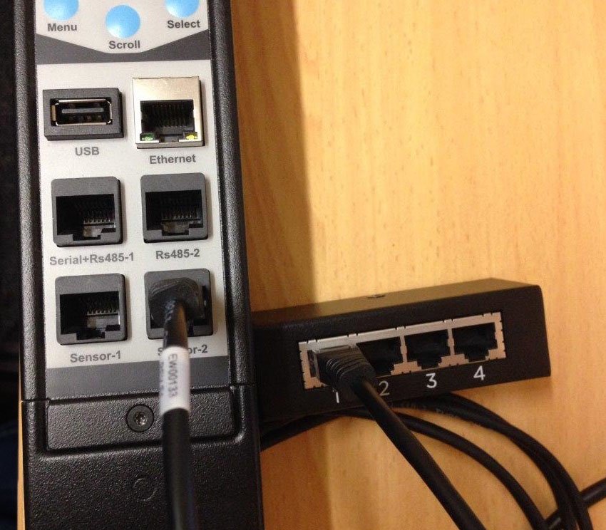 ea9106-sensor-hub-connected-to-pdu.jpg